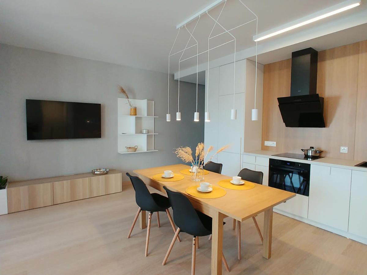 Capital Apartments - Towarowa พอซนาน ภายนอก รูปภาพ