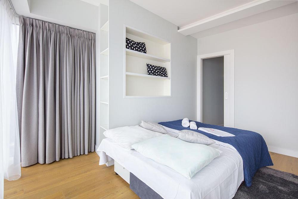 Capital Apartments - Towarowa พอซนาน ภายนอก รูปภาพ