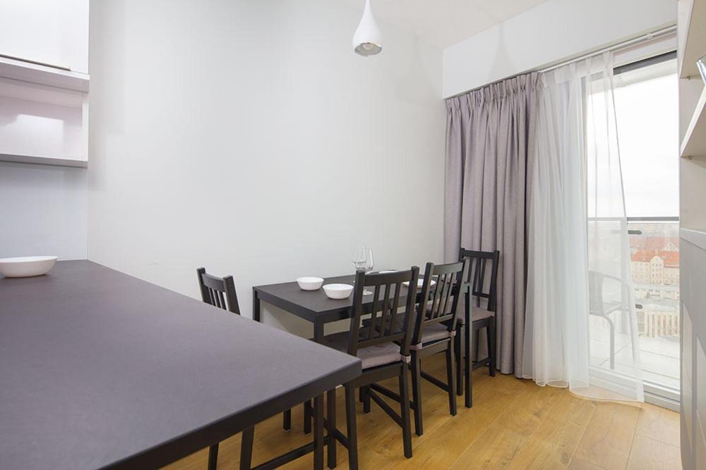 Capital Apartments - Towarowa พอซนาน ภายนอก รูปภาพ
