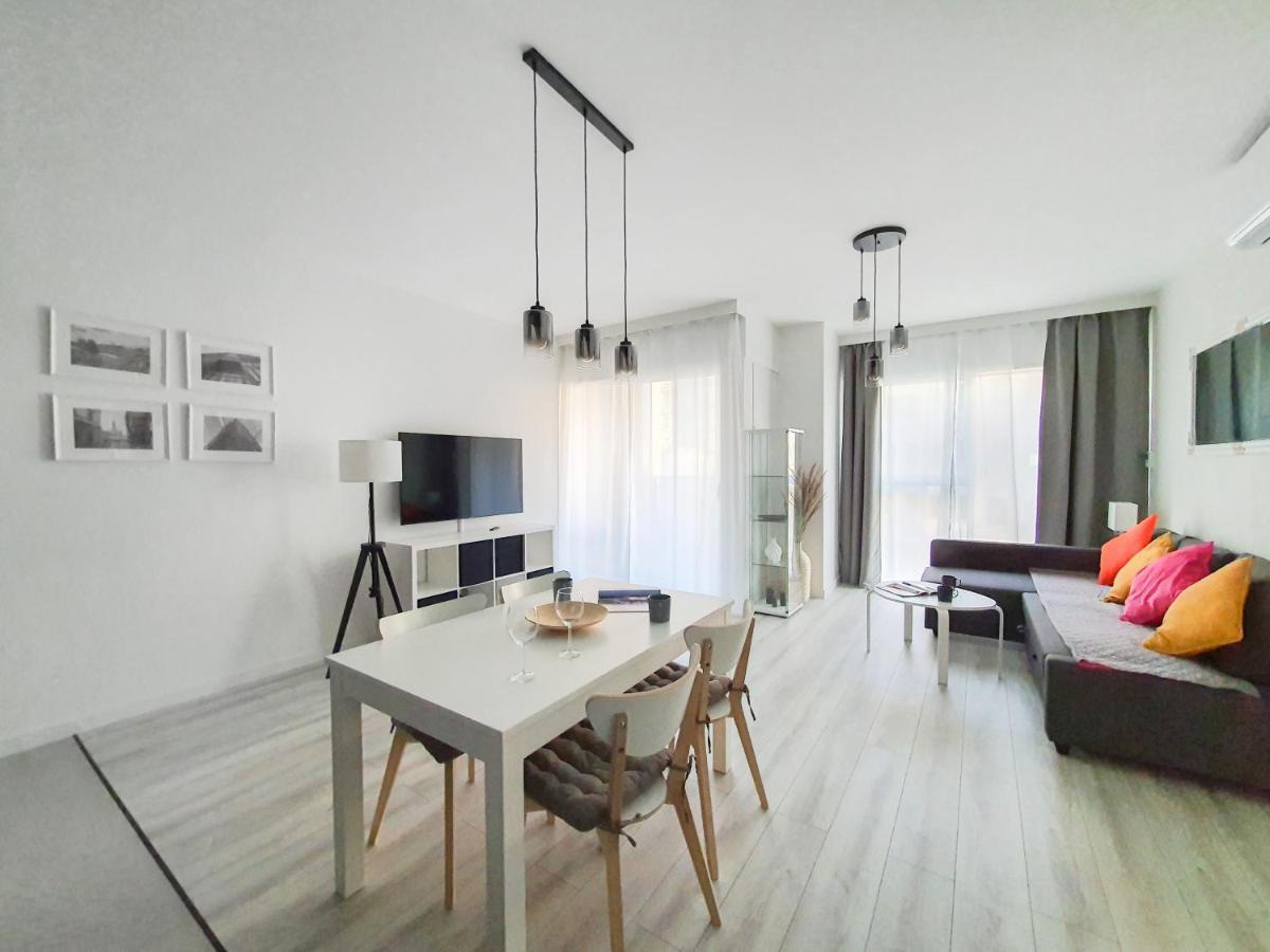 Capital Apartments - Towarowa พอซนาน ภายนอก รูปภาพ