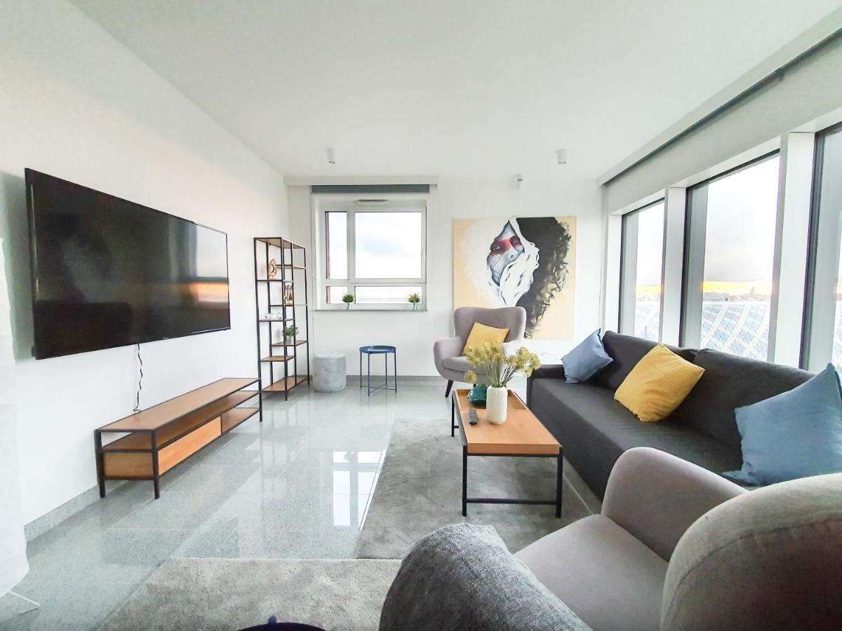 Capital Apartments - Towarowa พอซนาน ภายนอก รูปภาพ