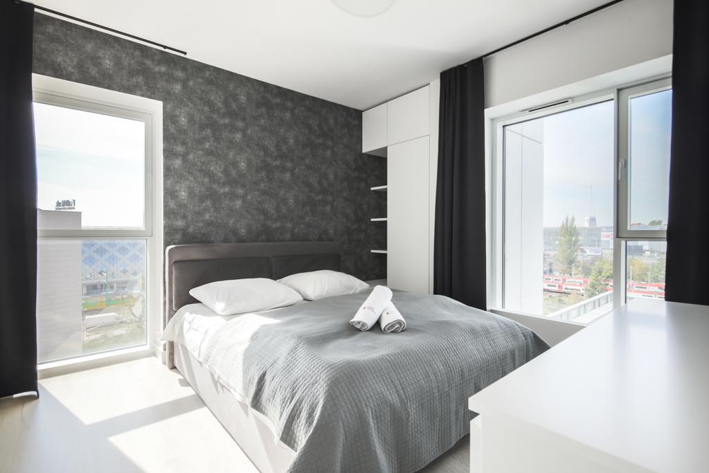 Capital Apartments - Towarowa พอซนาน ภายนอก รูปภาพ