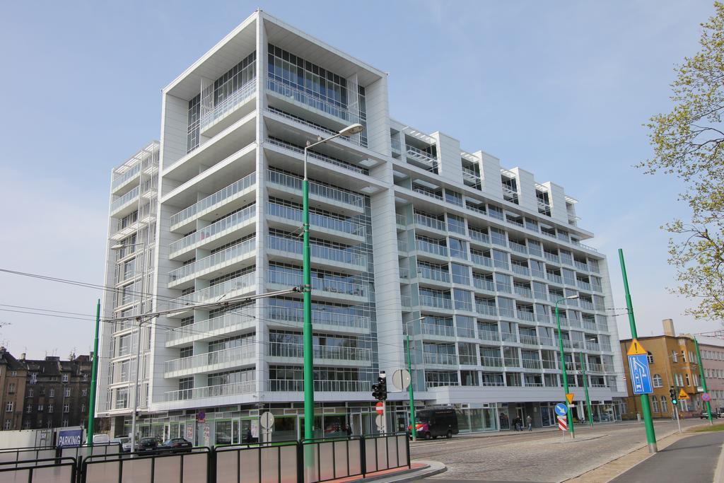 Capital Apartments - Towarowa พอซนาน ภายนอก รูปภาพ