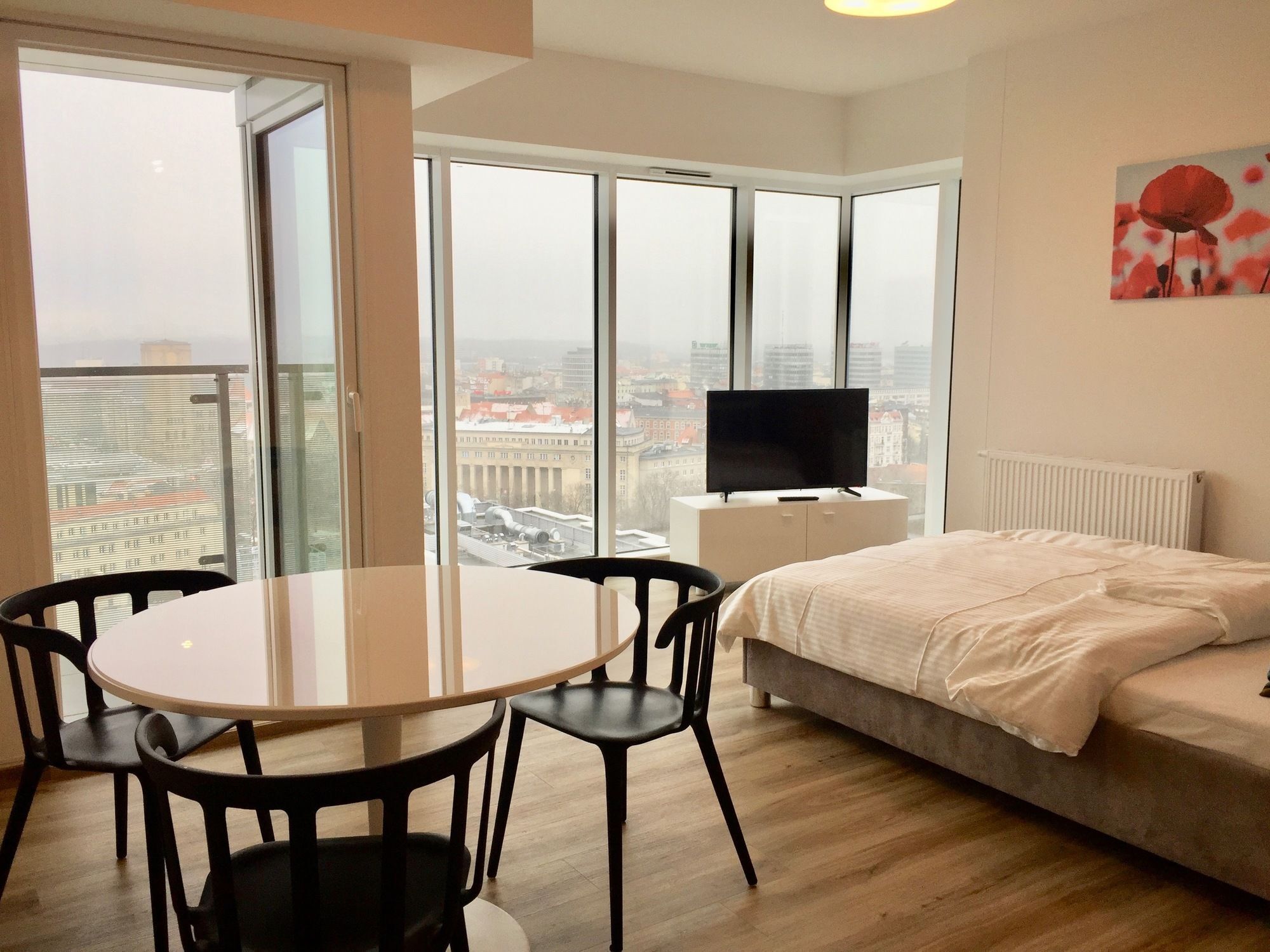 Capital Apartments - Towarowa พอซนาน ภายนอก รูปภาพ